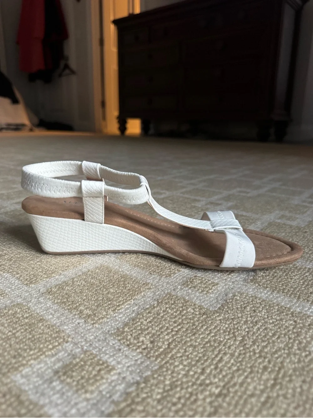 Alfani Voyage T-Strap Wedge Sandals White Size 9.5
